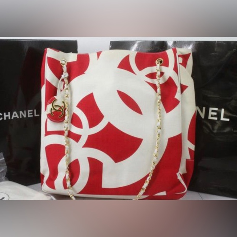 Chanel Chain tote bag canvas red x white